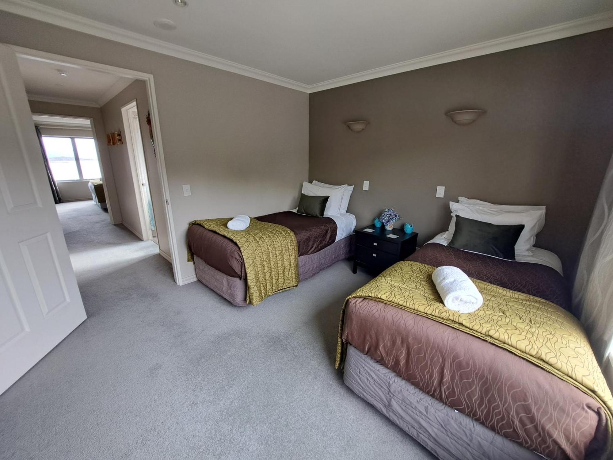 Hotel Lake Brunner Greymouth Exterior foto